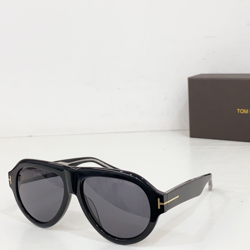 TOM FORD
